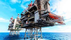 energy oil derrrick at sea